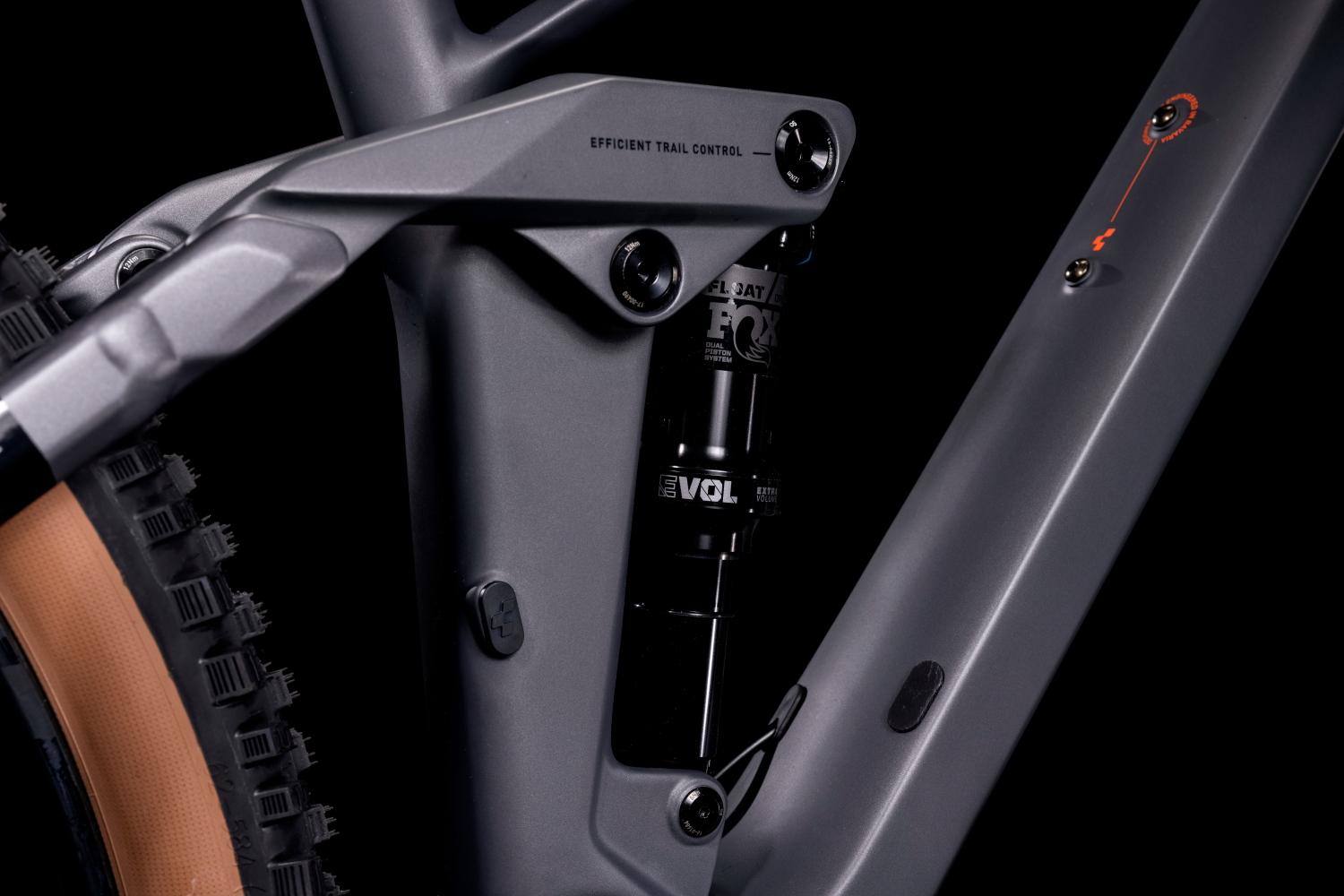 Bicicleta de montaña CUBE Stereo 140 HPC Race 27.5 Grey'n'Orange 2022 / Horquilla Fox 34 Rhythm 150 mm / Shock Fox Float DPS